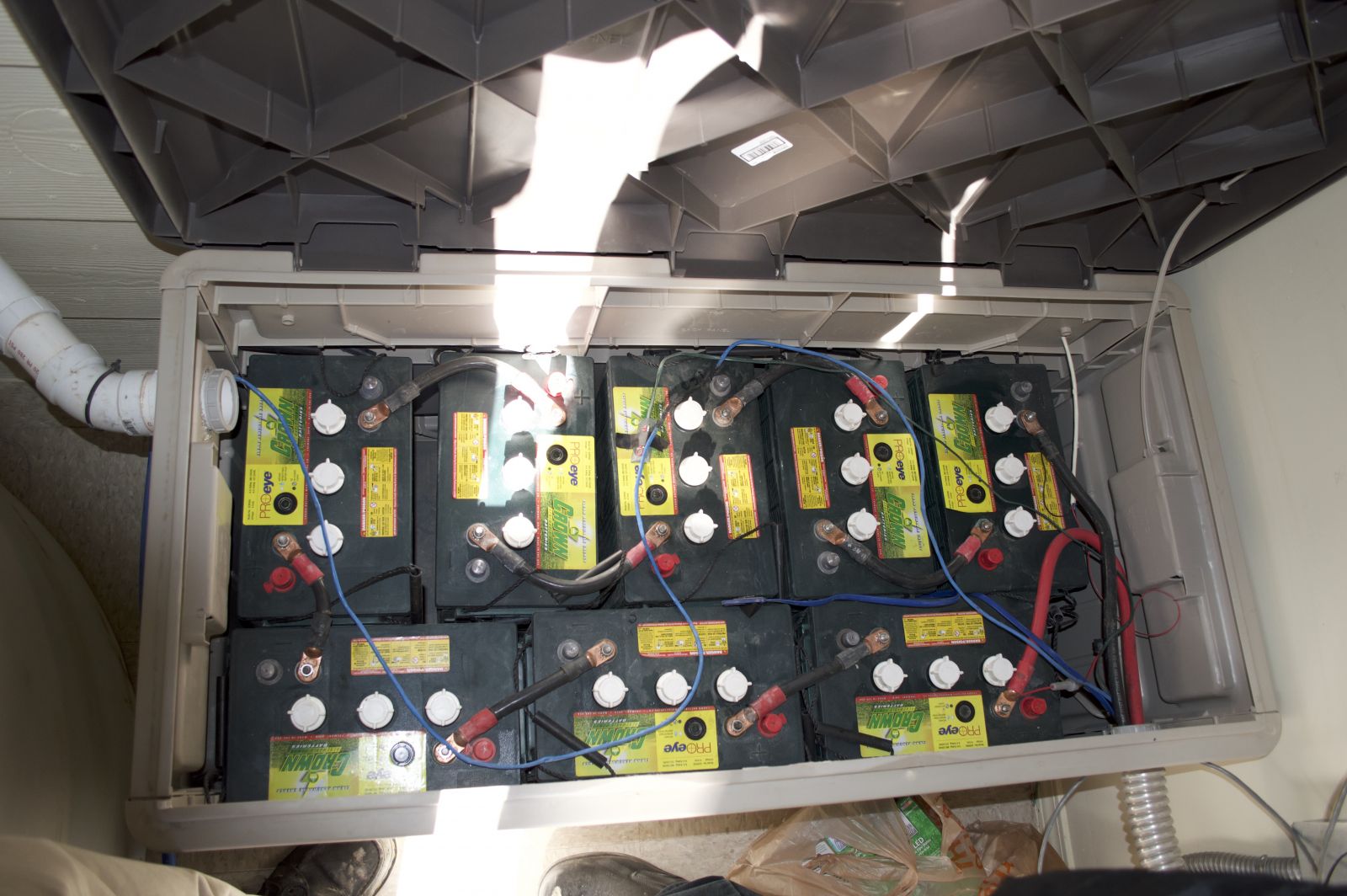 Crown Battery Article Image 3