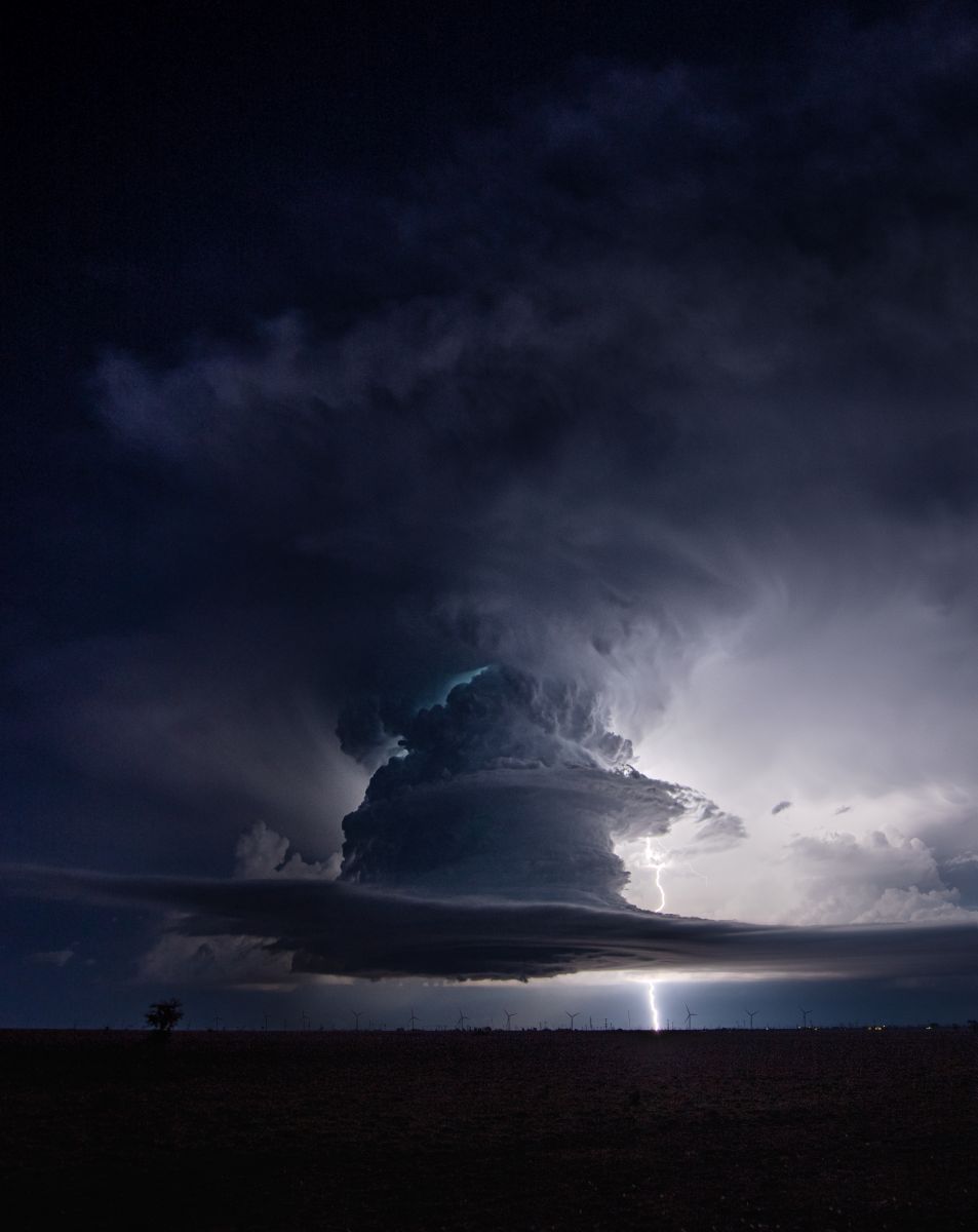 lightning cloud