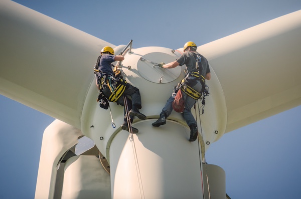 2 men on nacelle