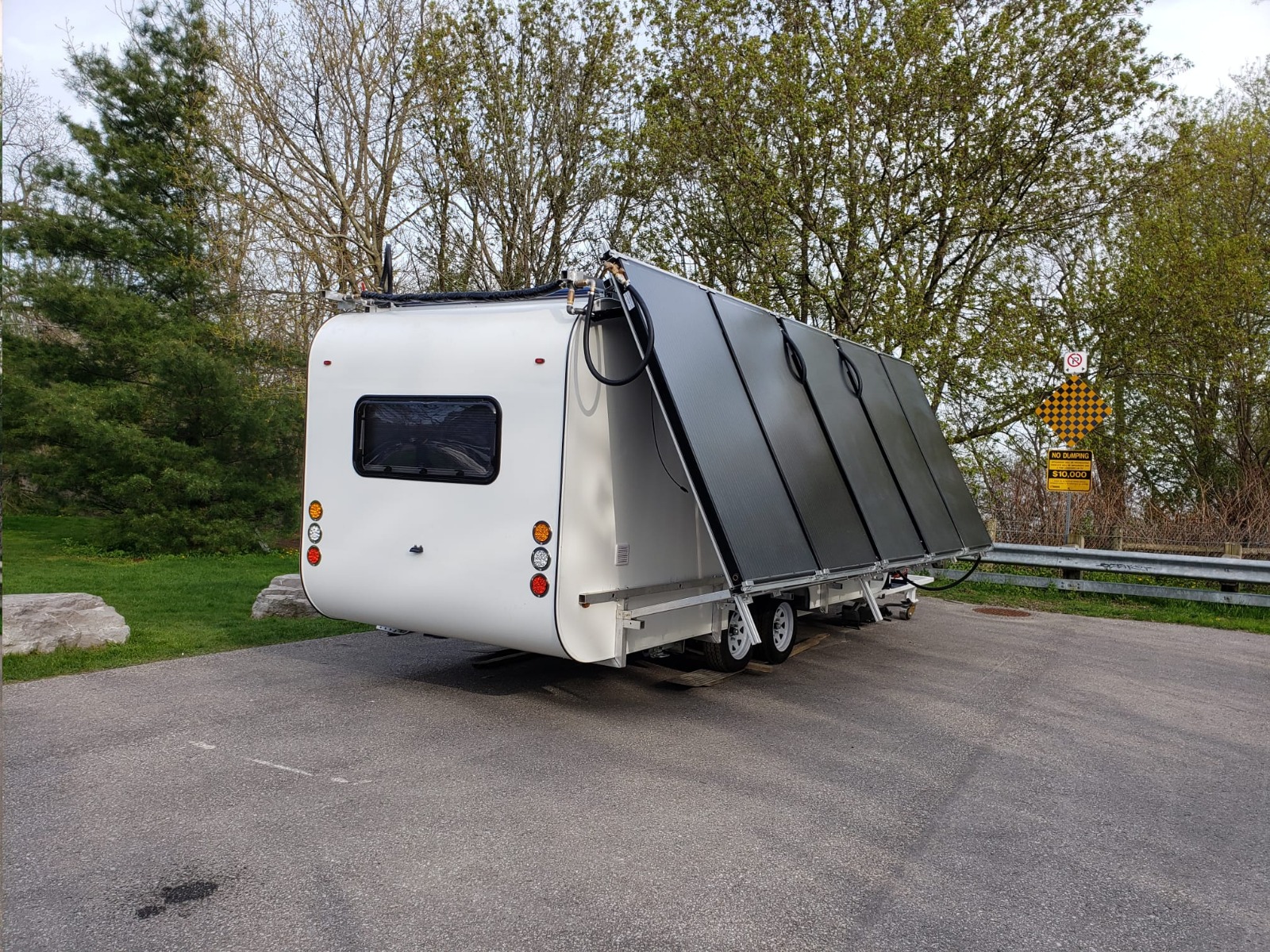camper with solar panel 