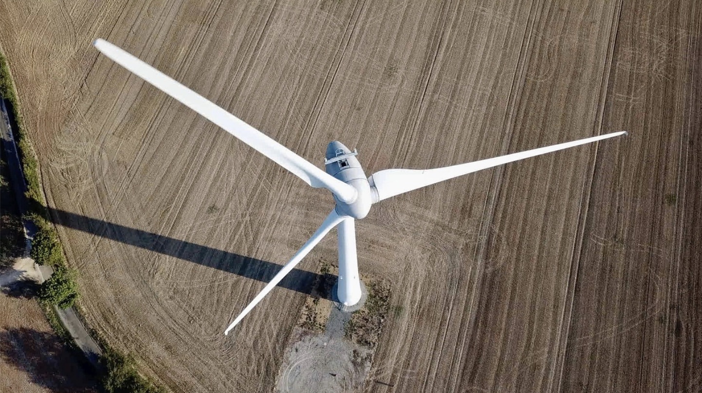 wide turbine from above