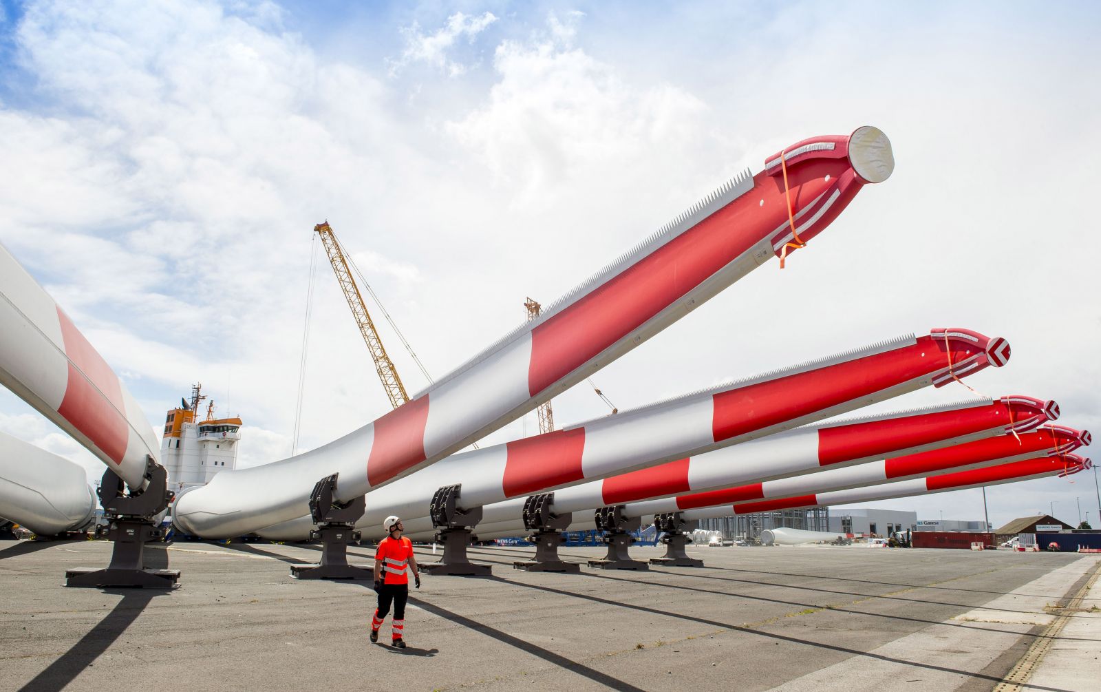 Siemens Gamesa RecyclableBlades leaving Hull for the Kaskasi offshore development