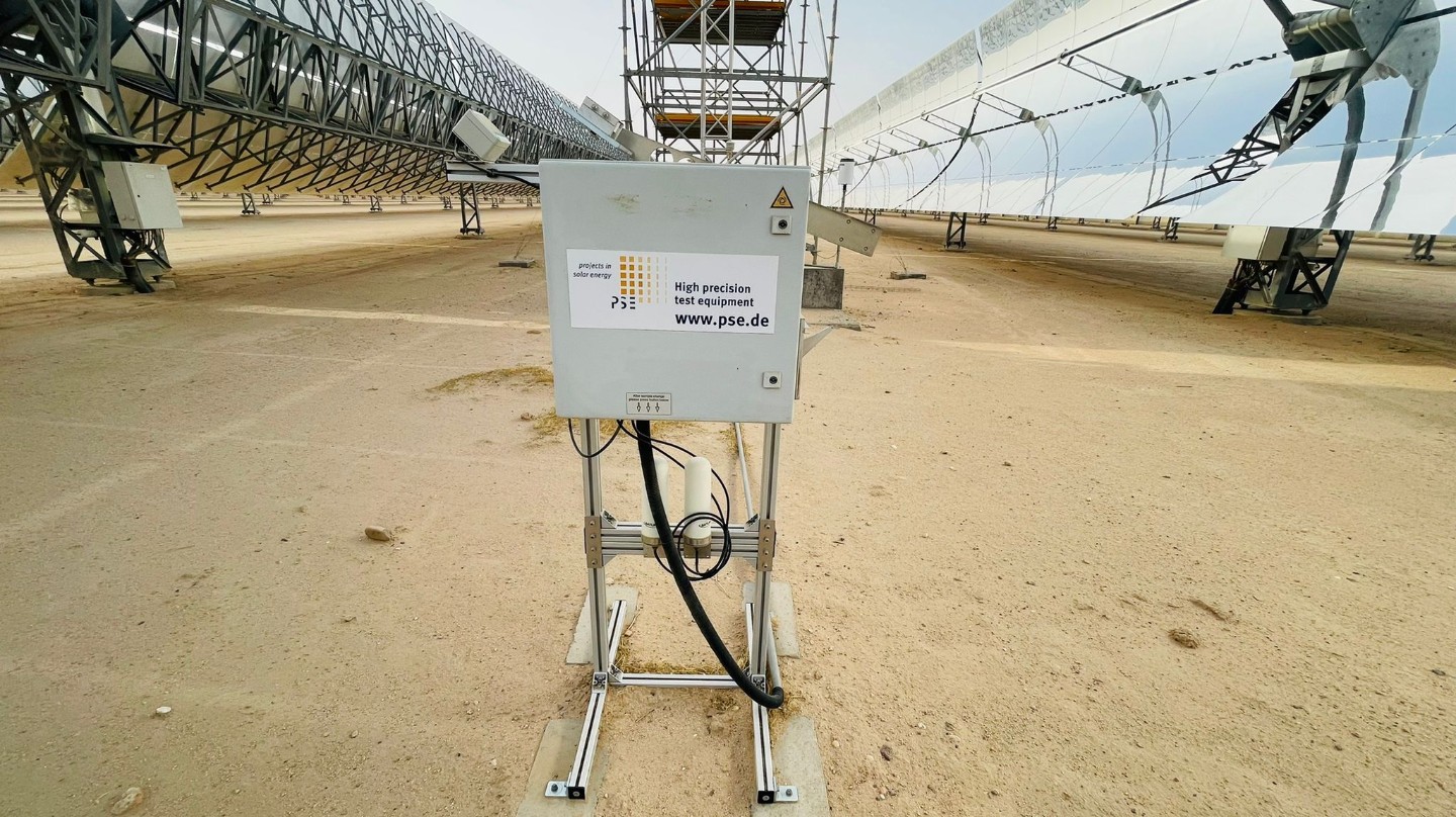 AVUS-Sensor: Soiling measurement at the Shagaya parabolic trough power plant built by the TSK group and owned by KISR