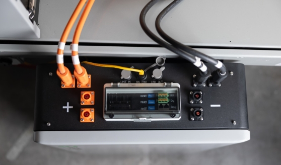 2 orange wires on the left