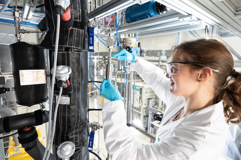 laboratory girl