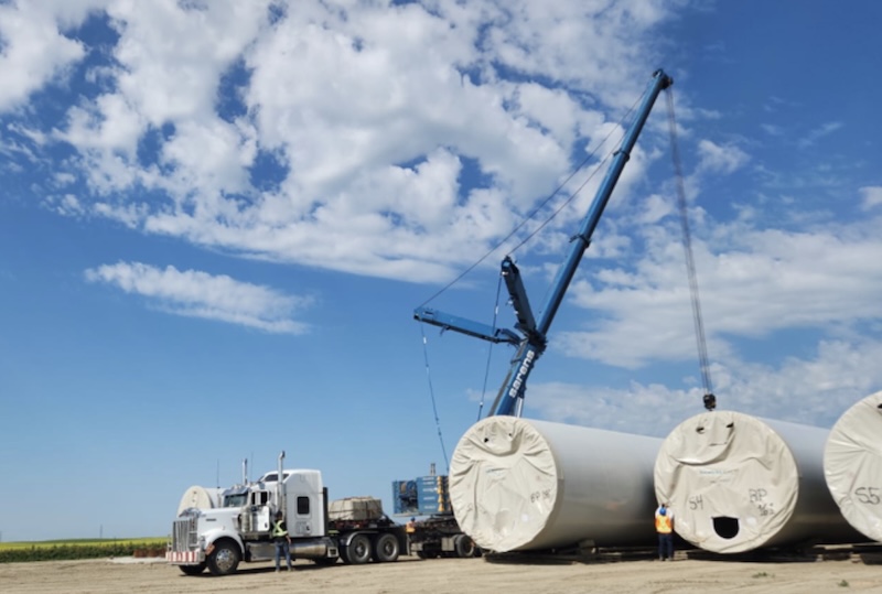 Sarens Installs 83 Wind Turbines for Buffalo Plains Wind Farm In Canada