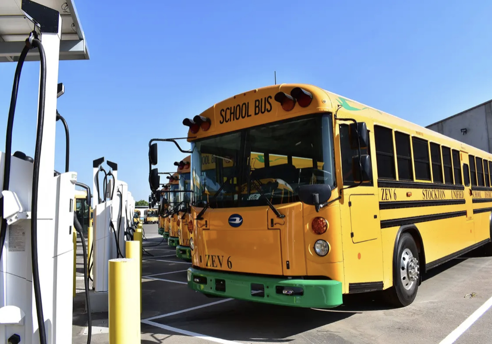 The Mobility House Powers Porterville Unified School District's Fleet Electrification with Smart Charging and Vehicle-to-Grid Technology